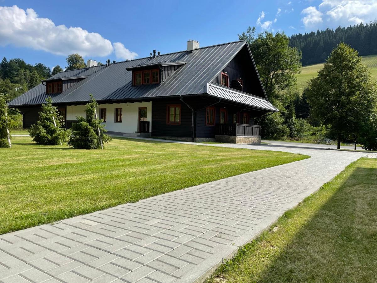 Apartmán NETA Velké Karlovice, Polanský Dvůr Exteriér fotografie